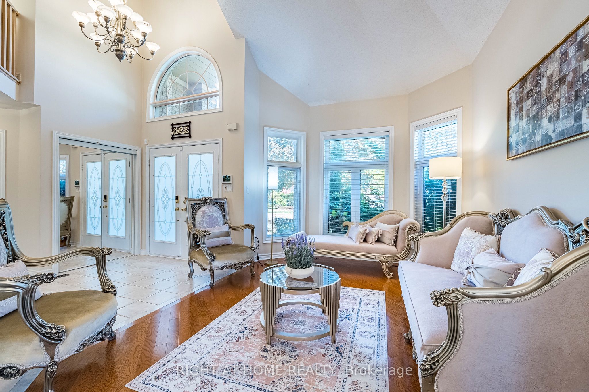 2204 Carpenters Circle