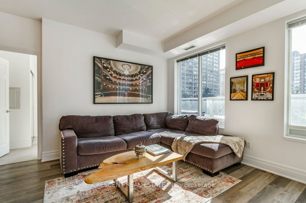 Photo of 35 Balmuto Street #701, Toronto, ON M4Y 0A3 (MLS # C12407804)