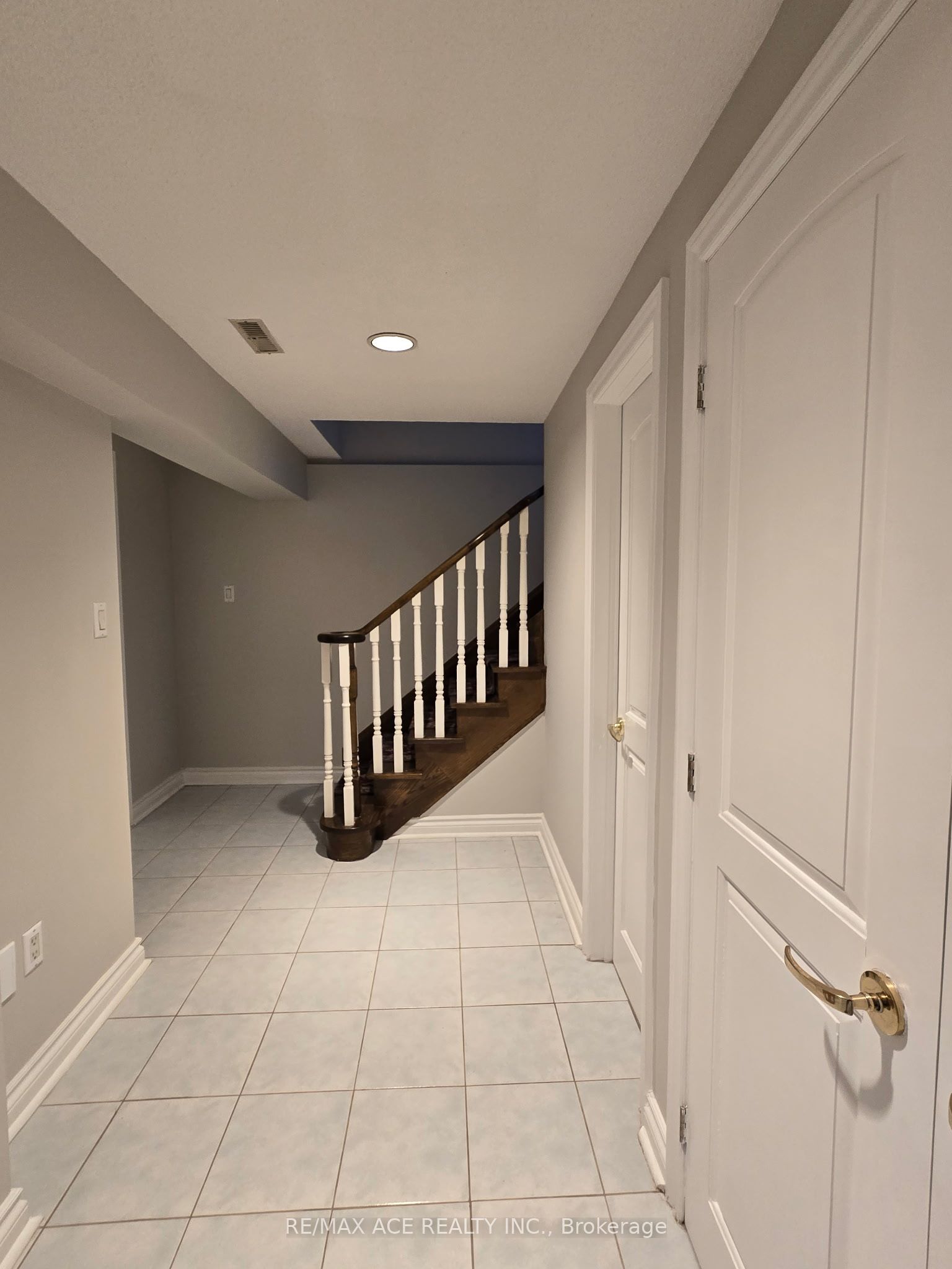 25 Pilkington Crescent BSMT