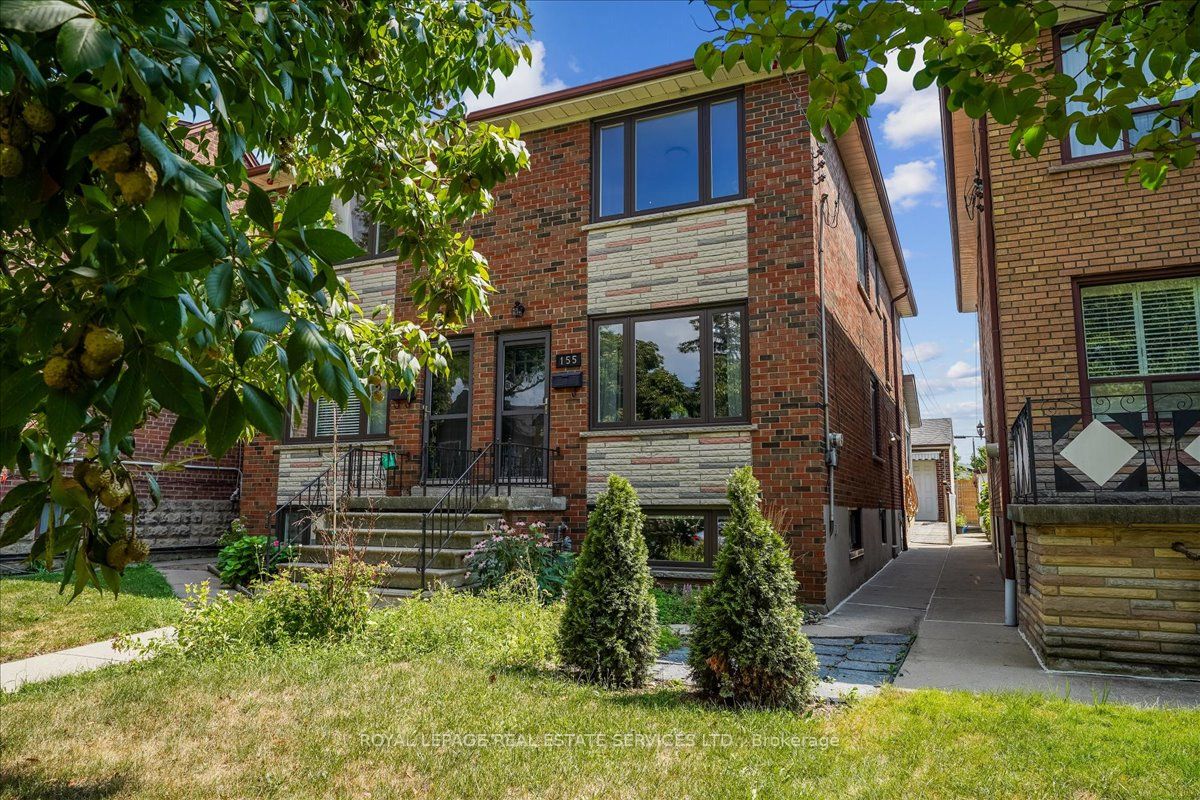 Toronto, ON M6E 1K4, Canada, ,1 BathroomBathrooms,Residential,Active,207786