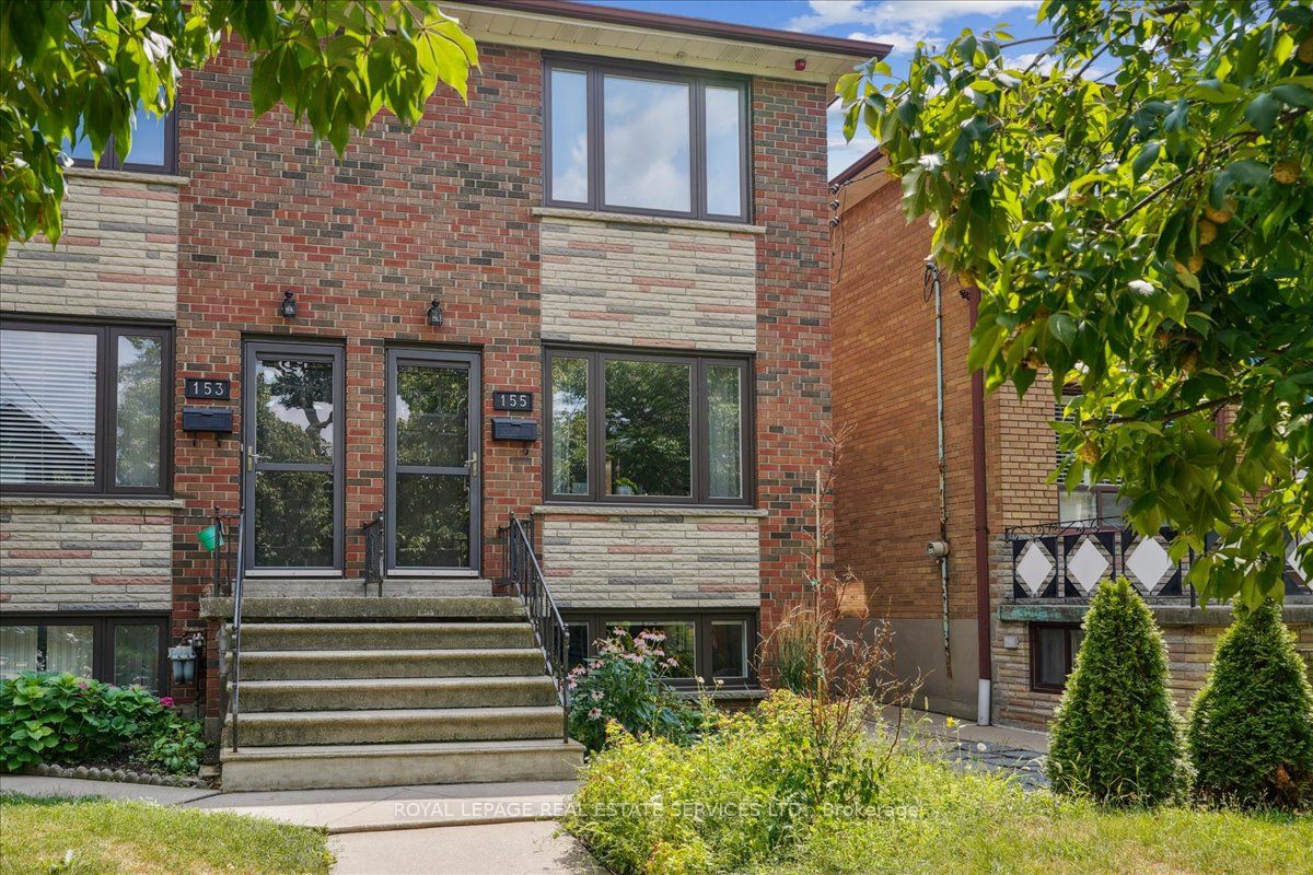 Toronto, ON M6E 1K4, Canada, ,1 BathroomBathrooms,Residential,Active,207786