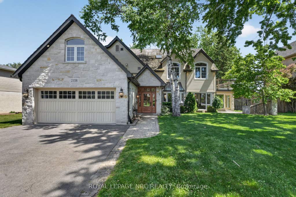 Photo of 2158 Fowler Lane, Mississauga, ON L5K 1B8 (MLS # W13433456)