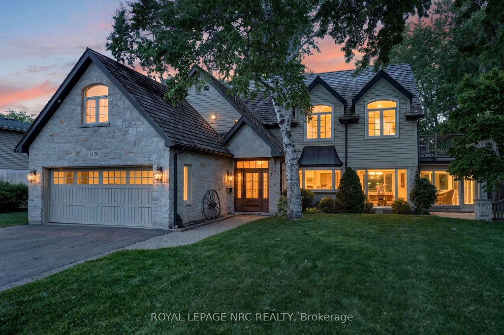 Photo of 2158 Fowler Lane, Mississauga, ON L5K 1B8 (MLS # W13433456)