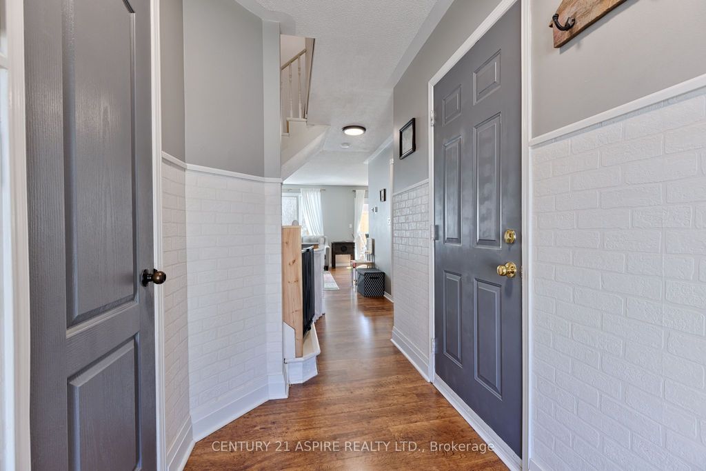 Photo of 30 Vermont Meadow N/A, Petawawa, ON K8H 3N4 (MLS # X13112056)