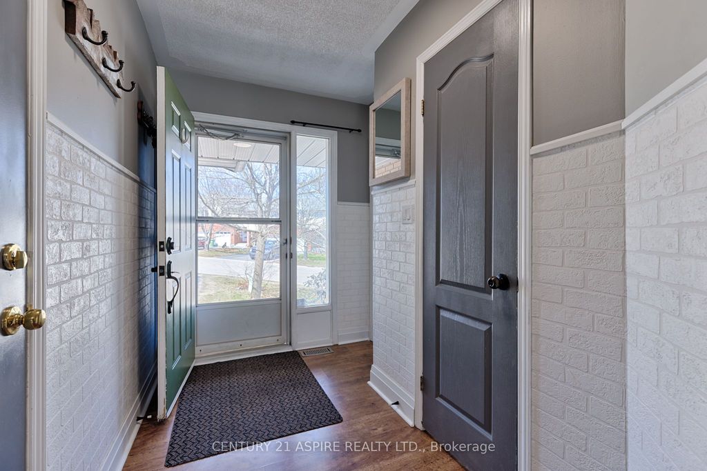 Photo of 30 Vermont Meadow N/A, Petawawa, ON K8H 3N4 (MLS # X13112056)