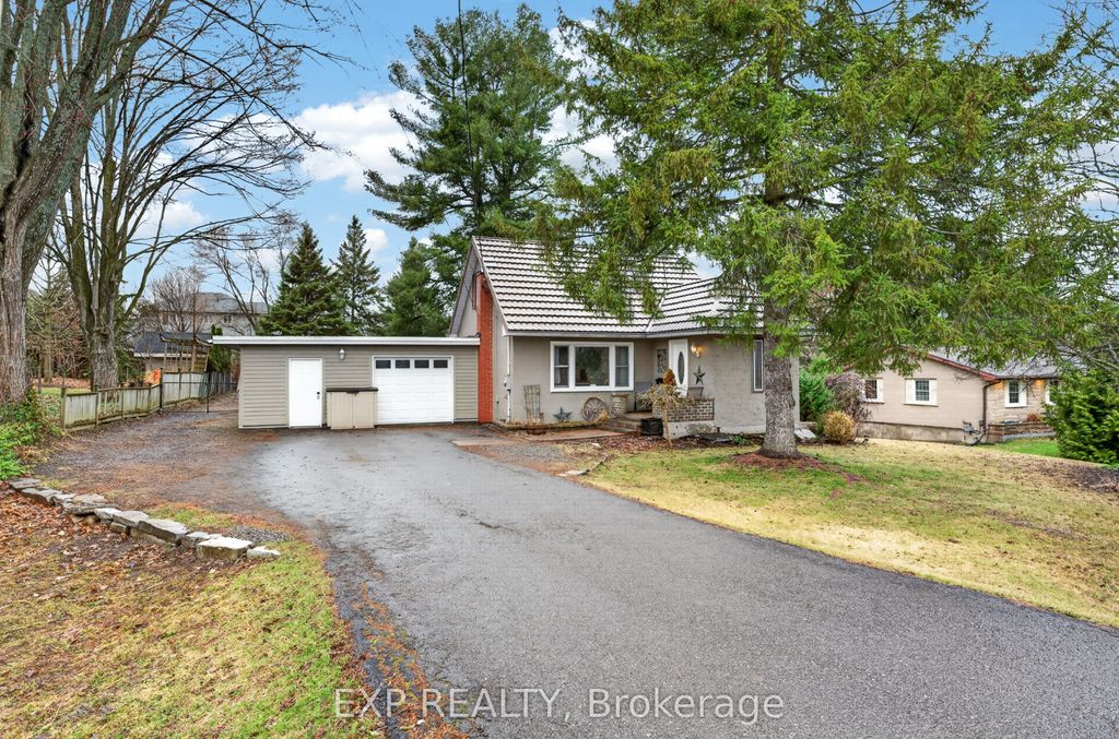 Photo of 160 County 8 Road, Greater Napanee, ON K7R 3C8 (MLS # X13003120)
