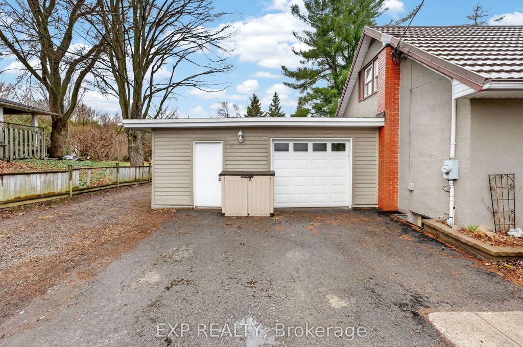 Photo of 160 County 8 Road, Greater Napanee, ON K7R 3C8 (MLS # X13003120)