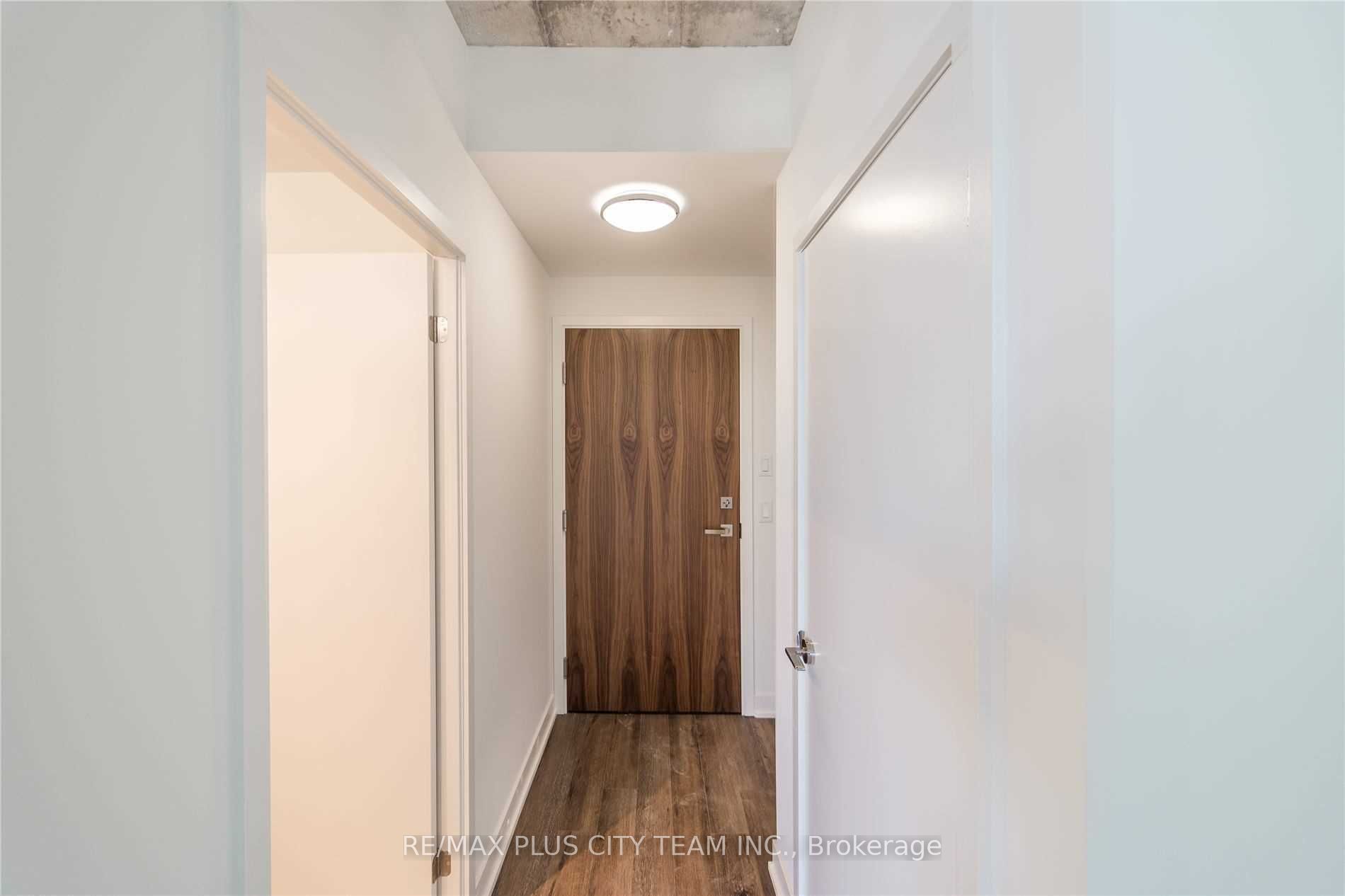 15 Baseball Place 1504