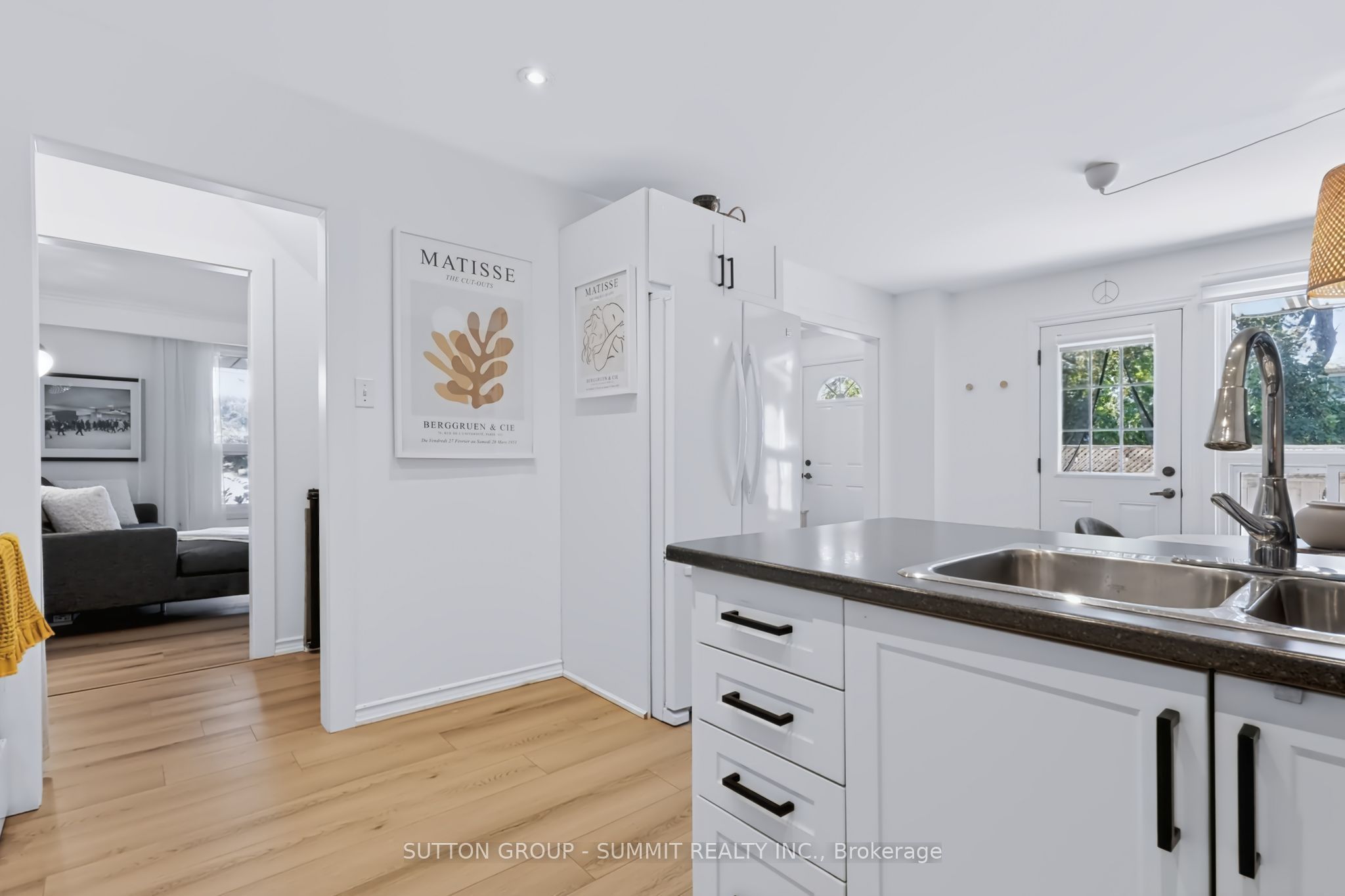 4018 Longmoor Drive 16