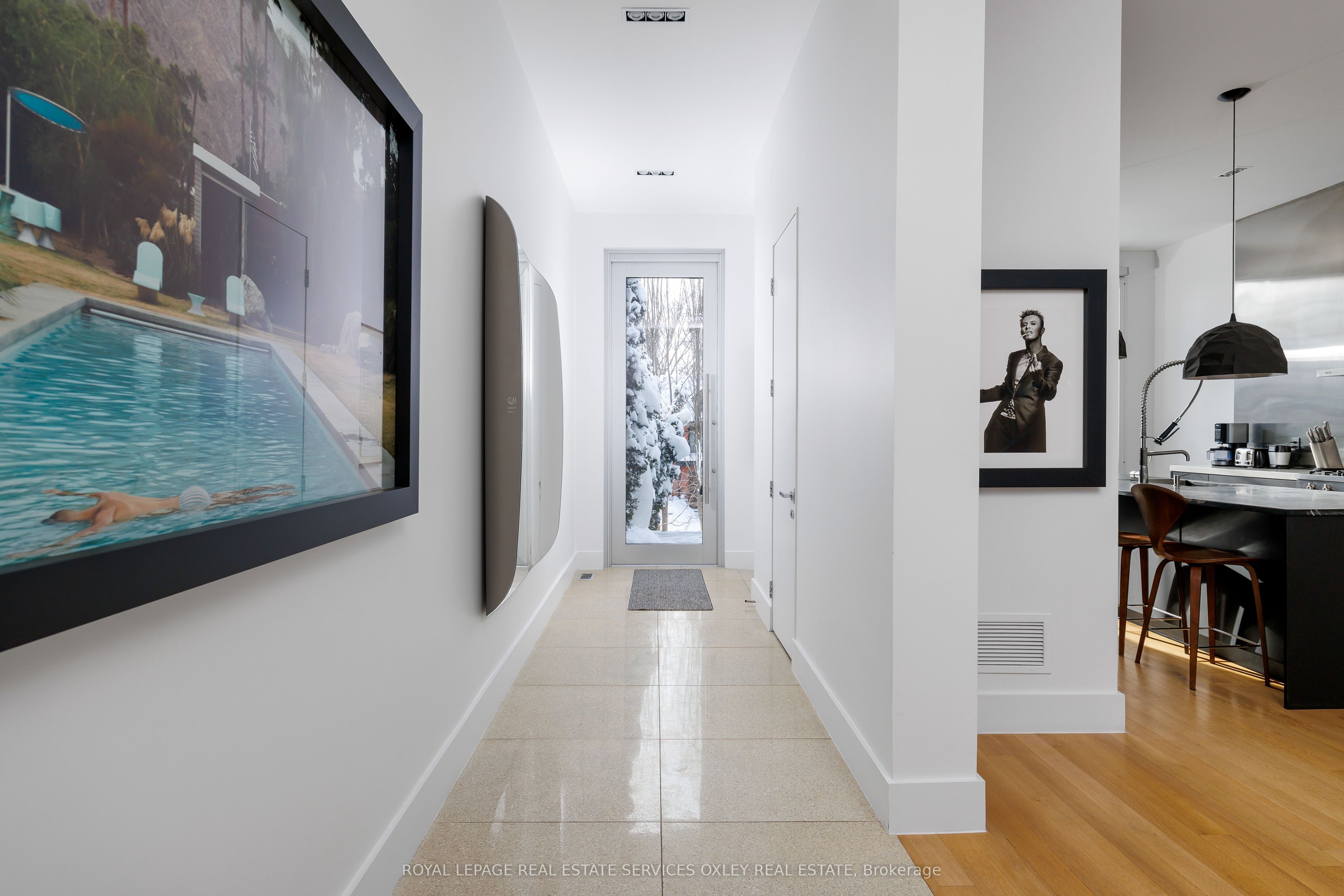 20A Woodlawn Avenue W