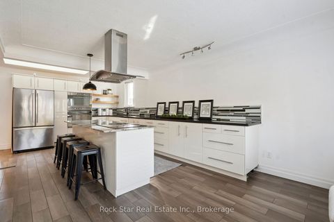 211 Rosedale Avenue Hamilton ON L8K 4N6