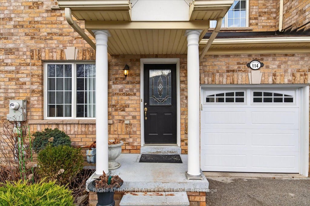 Photo of 114 Tianalee Crescent, Brampton, ON L7A 2K8 (MLS # W13442790)