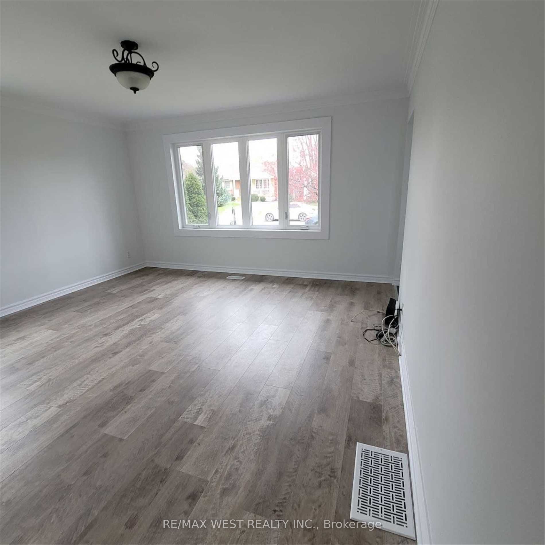 245 Kingsleigh Court