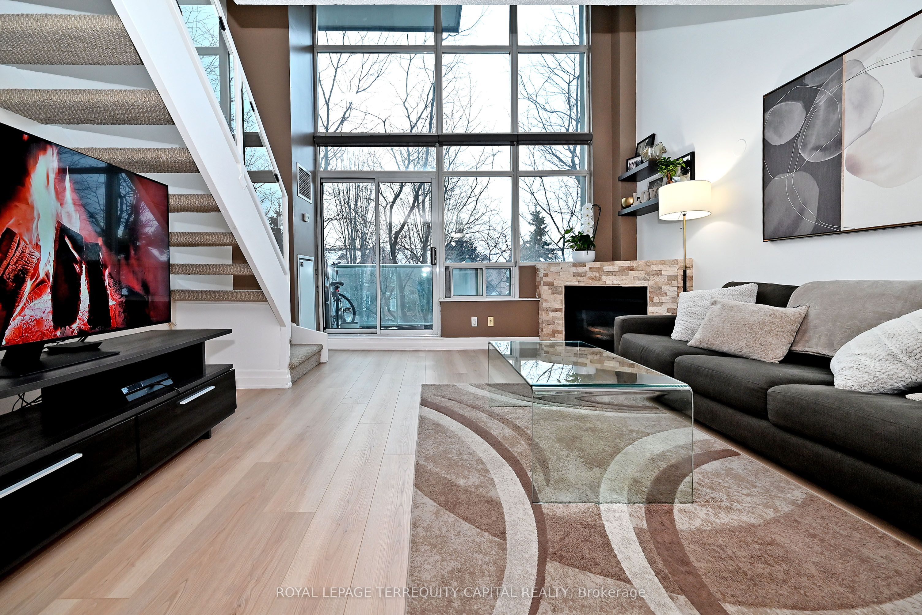 200 Manitoba Street 214