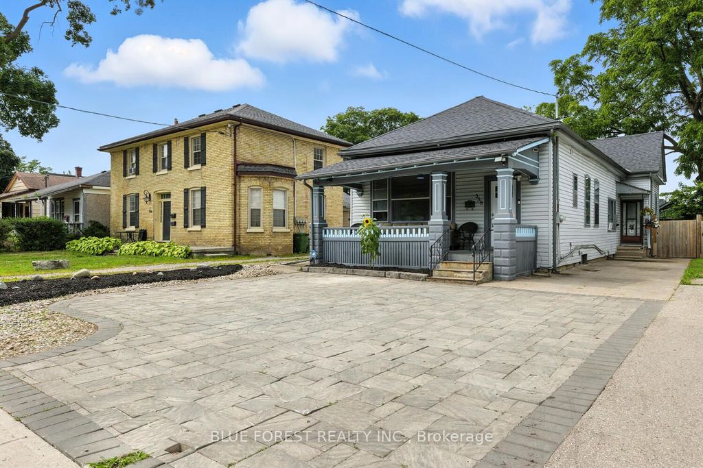 Photo of 358 Simcoe Street, London East, ON N6B 1J7 (MLS # X12842376)