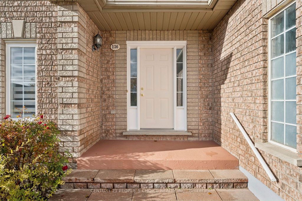 Photo of 136 Marsellus Drive, Barrie, ON L4N 0E1 (MLS # S12629372)
