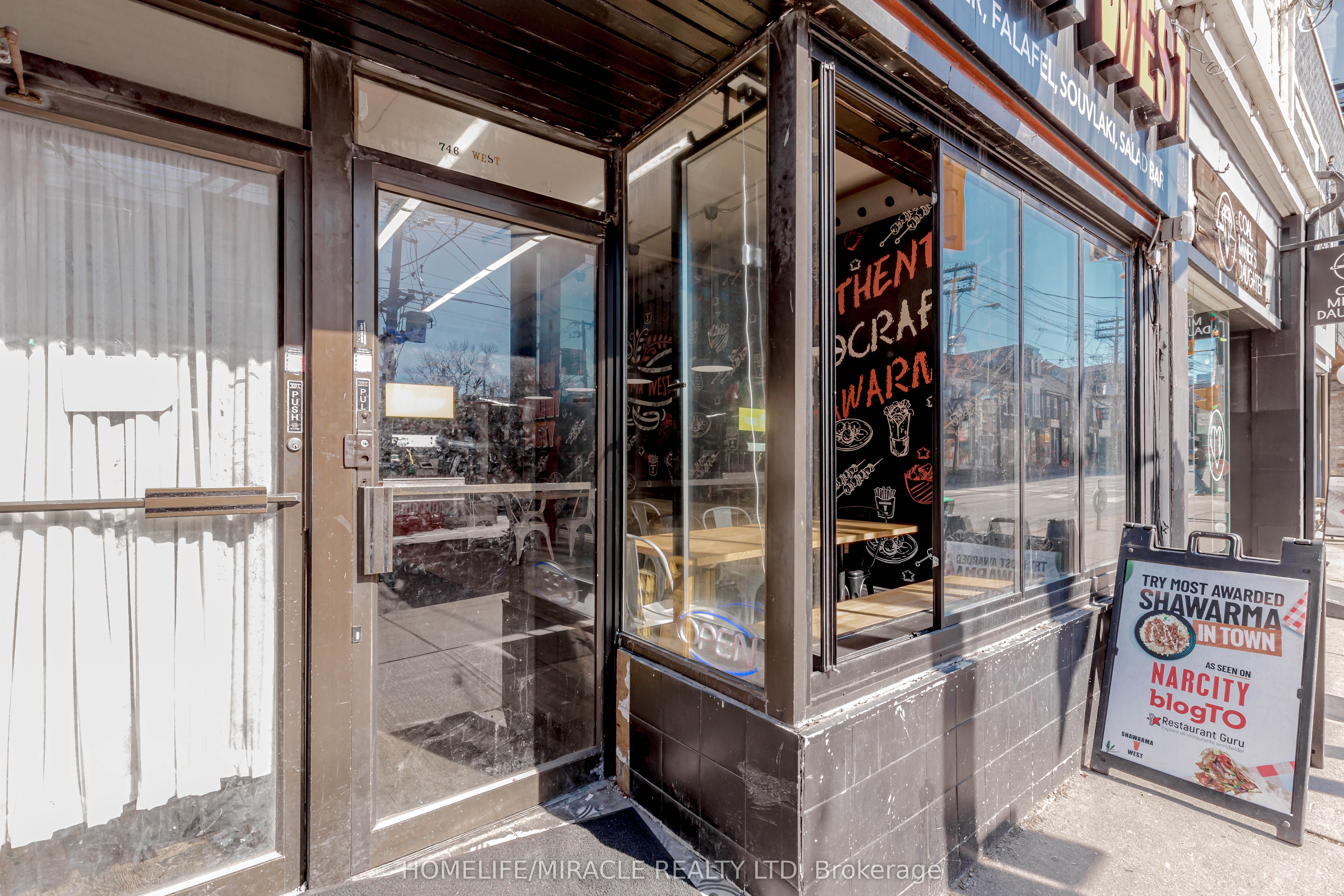 746 Queen Street