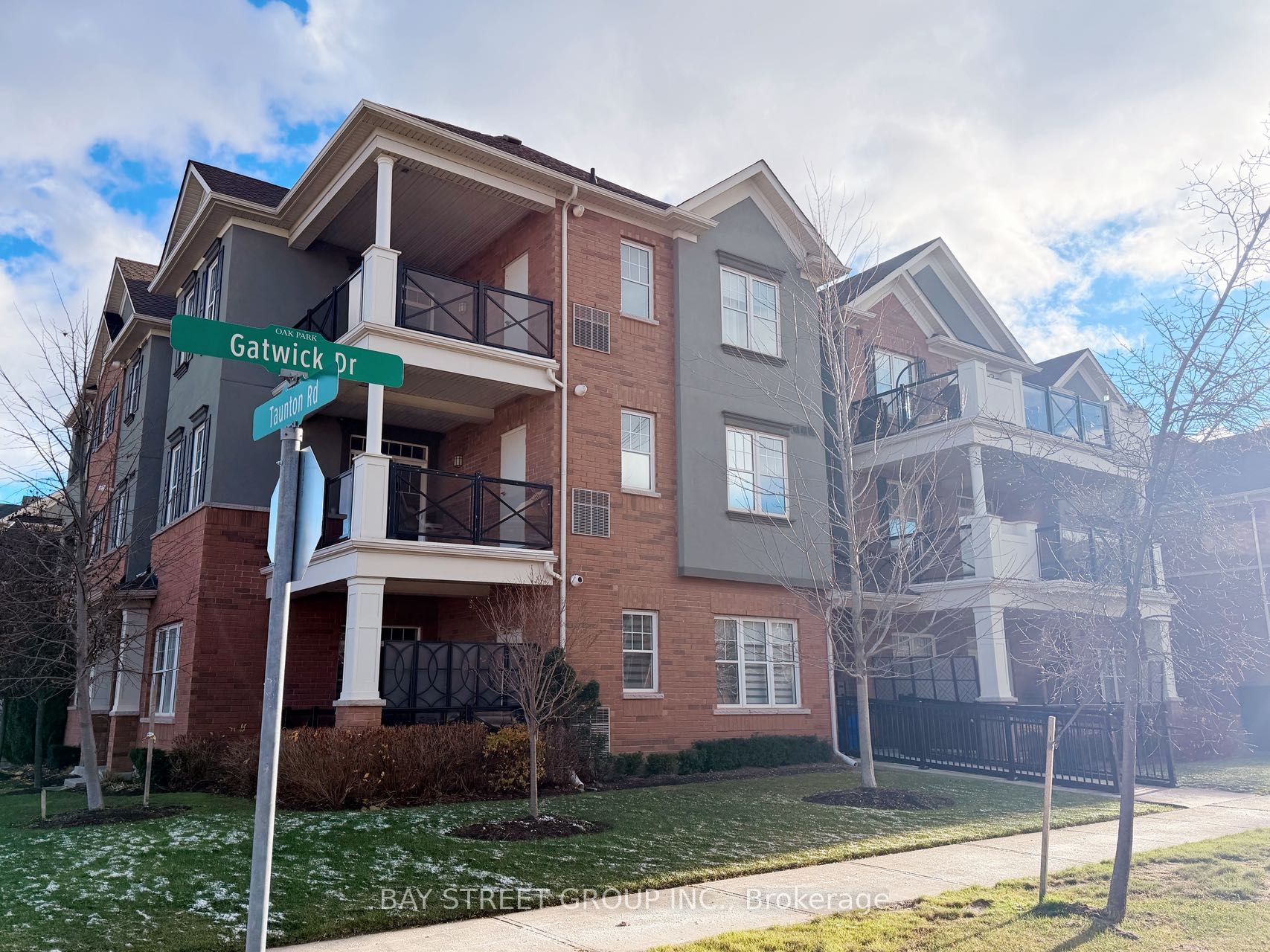 276 Gatwick Drive 202