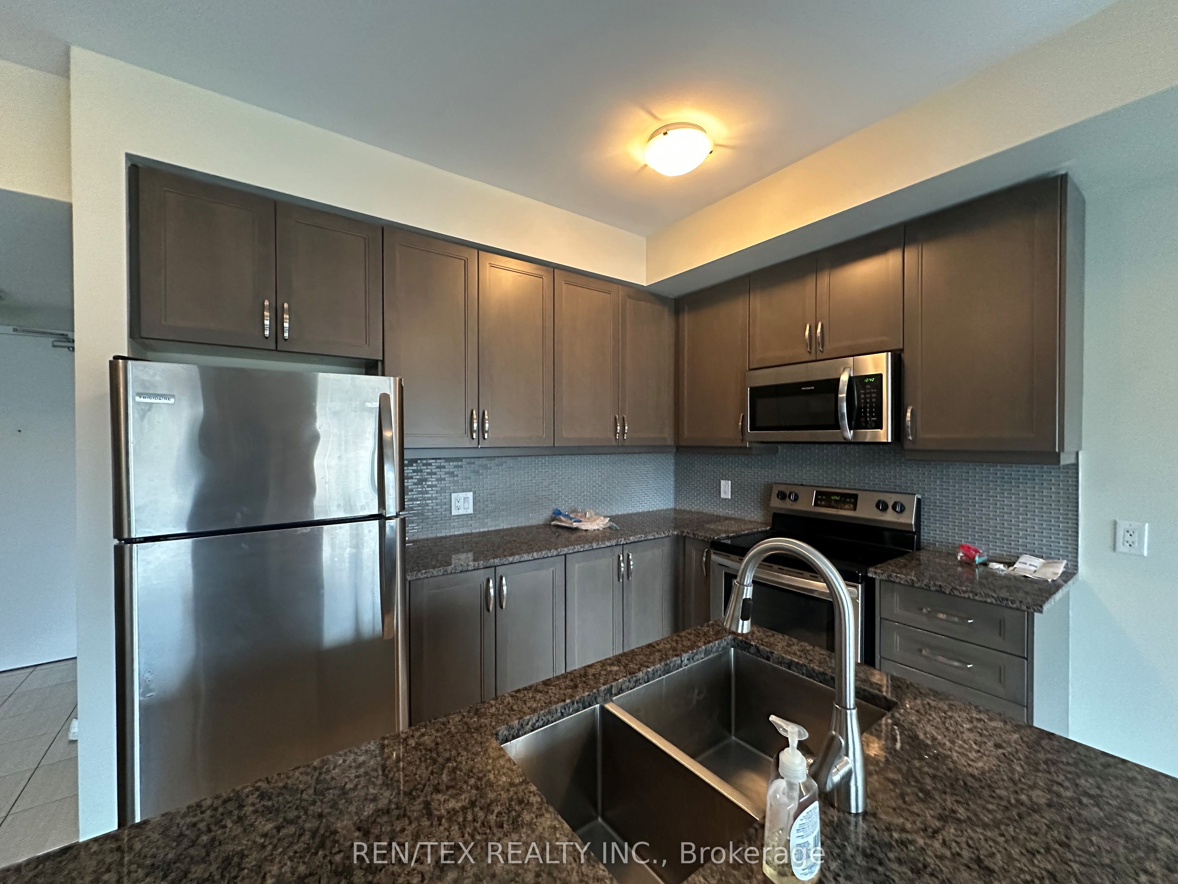 3865 Major Mackenzie Drive 208