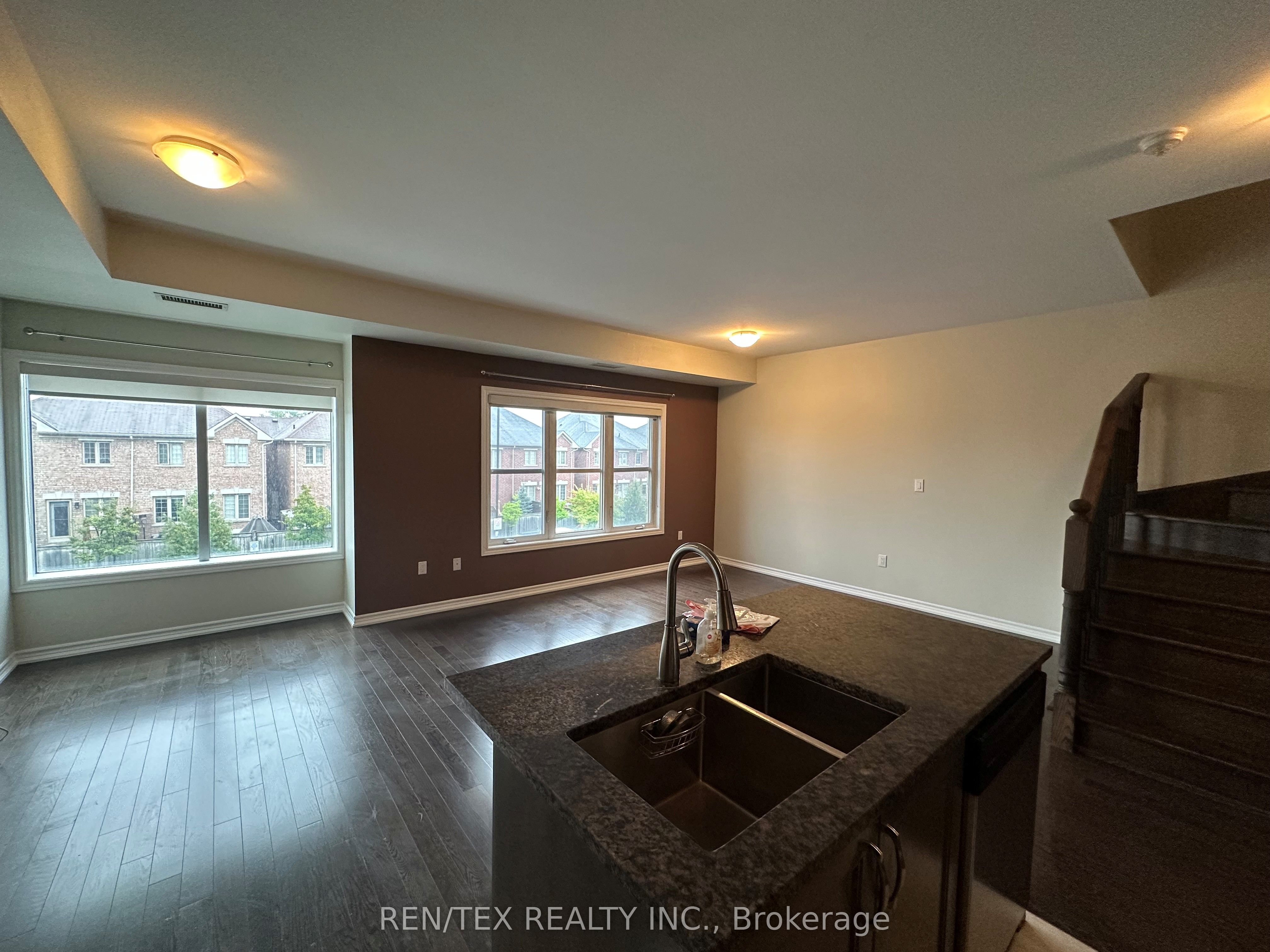3865 Major Mackenzie Drive 208