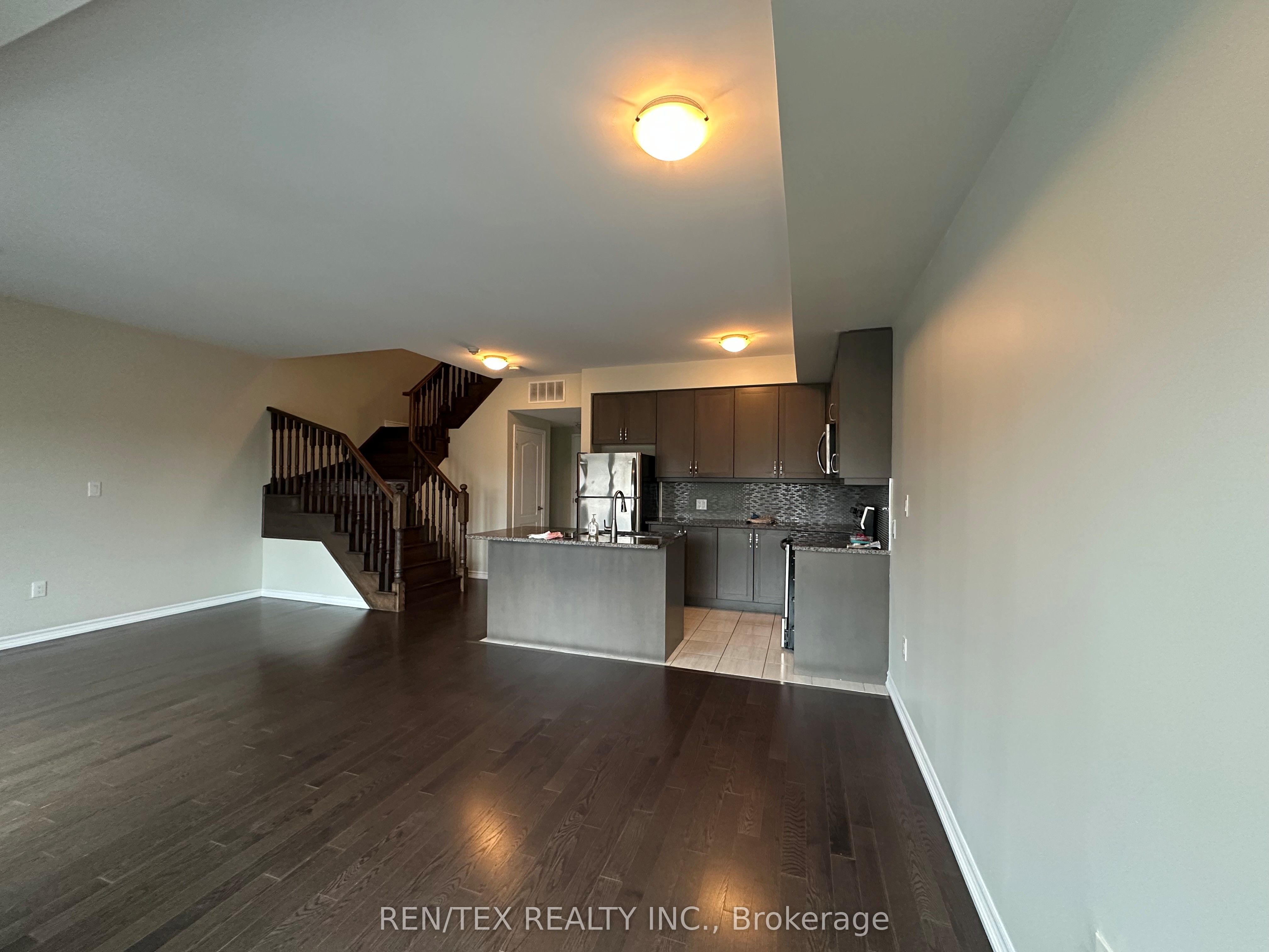 3865 Major Mackenzie Drive 208