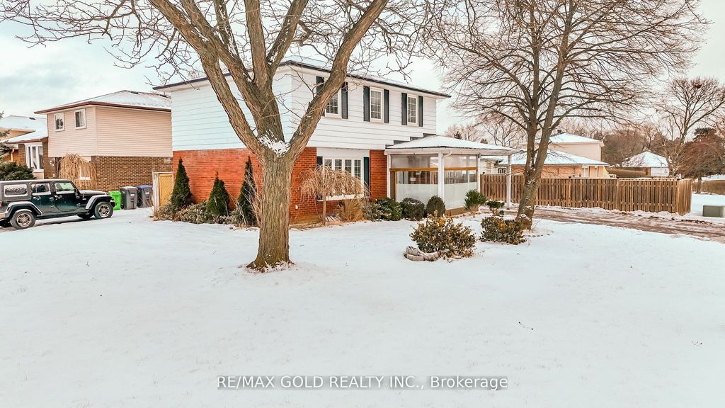 Photo of 1 Elrose Road, Brampton, ON L6T 2C2 (MLS # W12858092)