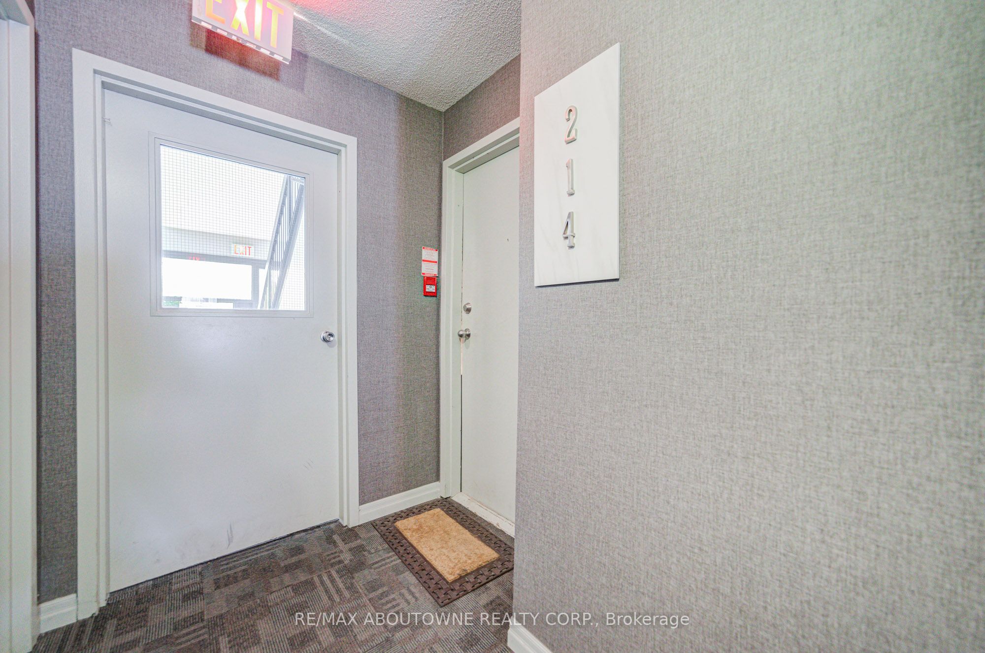 1450 Glen Abbey Gate 214