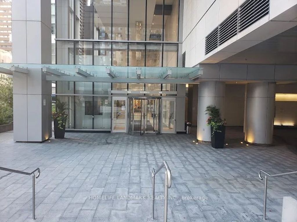 Photo of 386 Yonge Street #1708, Toronto, ON M5B 0A5 (MLS # C12390355)