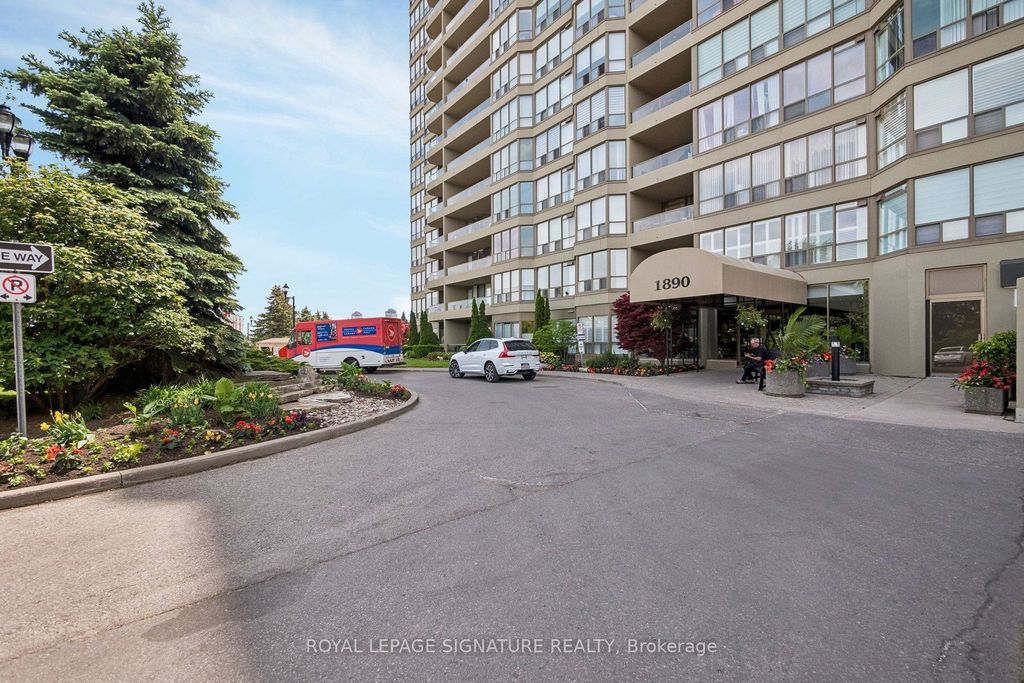 Photo of 1890 Valley Farm Road #715, Pickering, ON L1V 6B4 (MLS # E13423600)