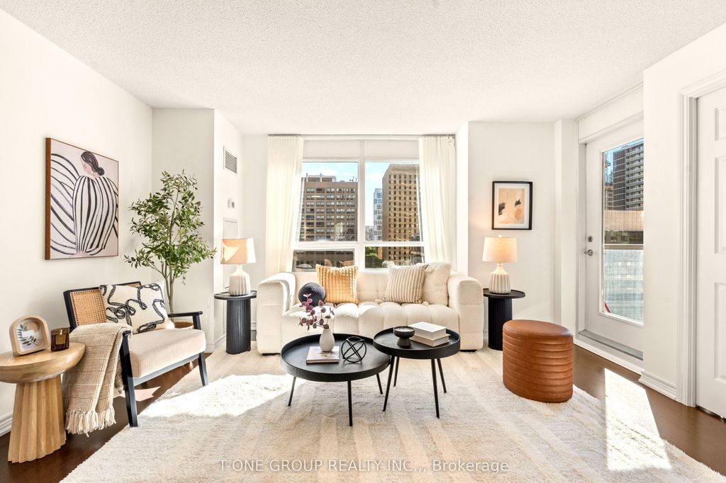 Photo of 761 Bay Street #605, Toronto, ON M5G 2R2 (MLS # C12592880)