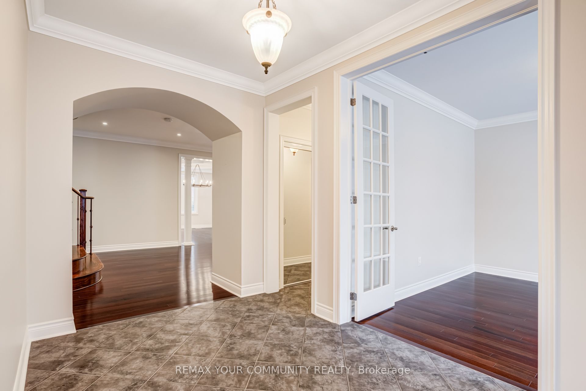 93 William Bowes Boulevard