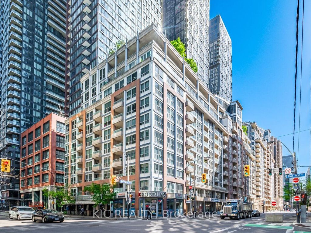 Photo of 250 Wellington Street W #1727, Toronto, ON M5V 3P6 (MLS # C12428279)