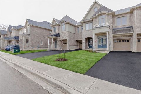 29 Summerbeam Way Brampton ON L6Y 0E3