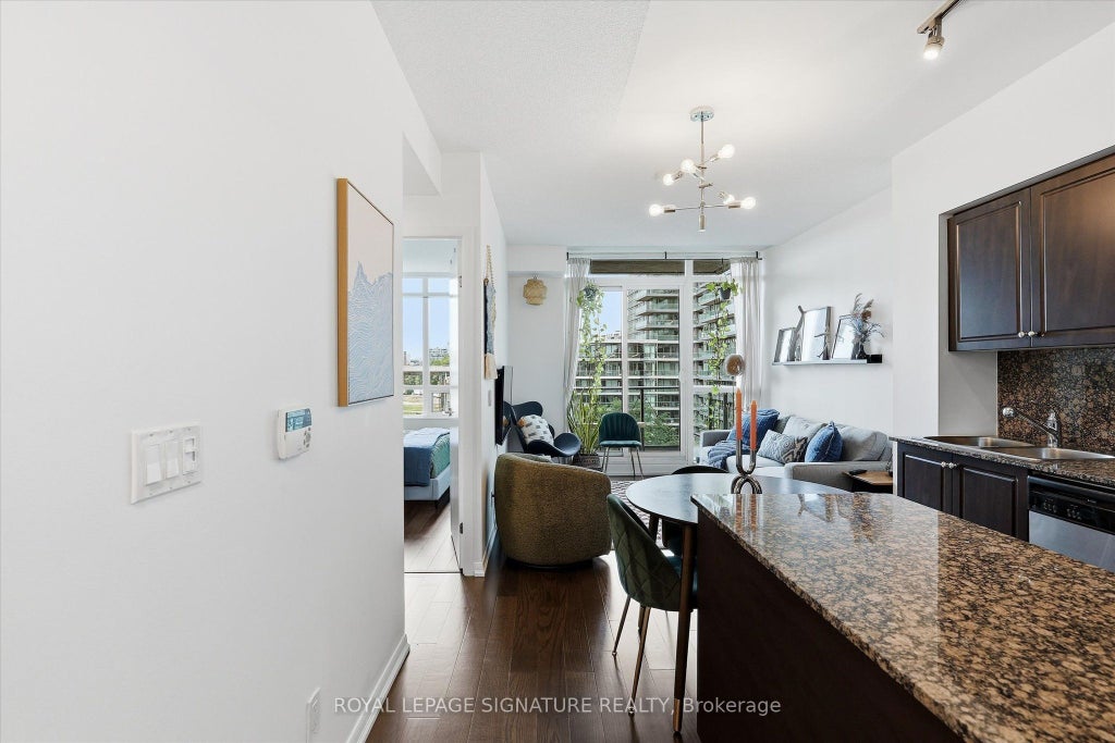 Photo of 215 Fort York Boulevard #711, Toronto, ON M5V 4A2 (MLS # C13617544)