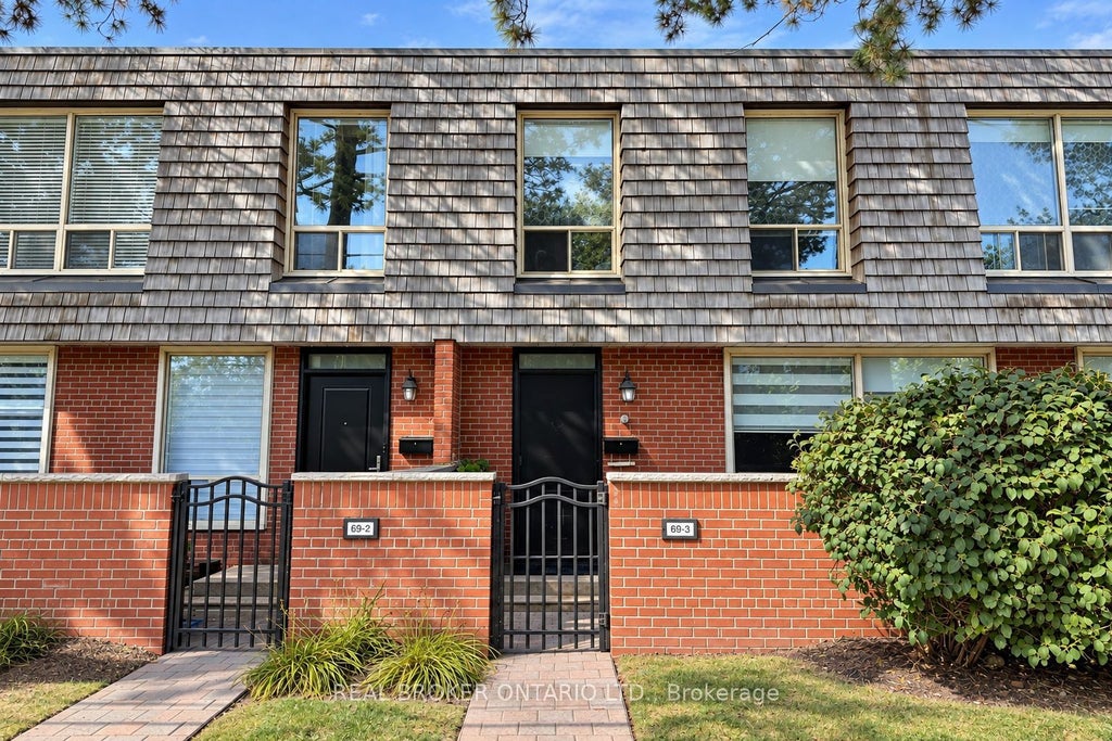 Photo of 69 Upper Canada Drive #3, Toronto, ON M2P 2A2 (MLS # C13806756)