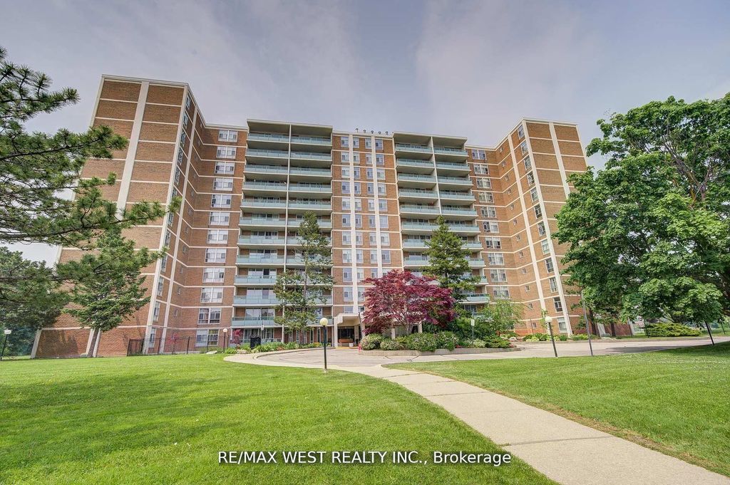 Photo of 44 Longbourne Drive #606, Toronto, ON M9R 2M7 (MLS # W12414460)