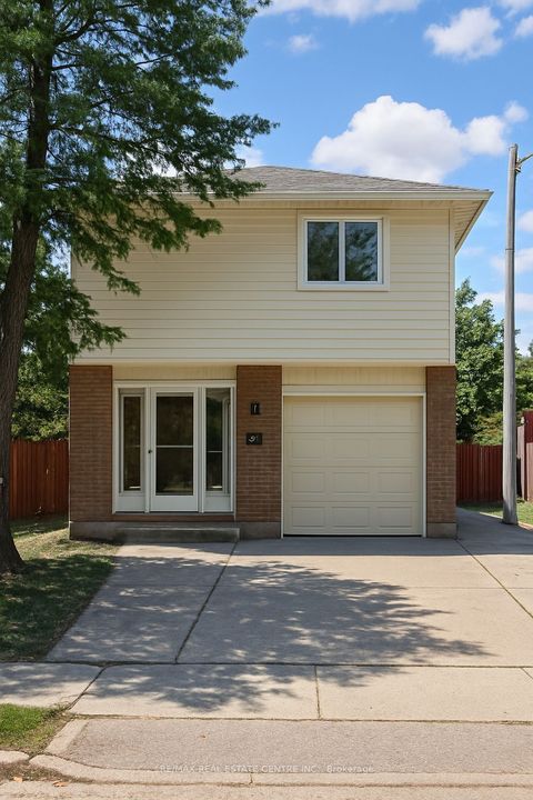 21 Wray Court Basement Toronto ON M9V 4K4