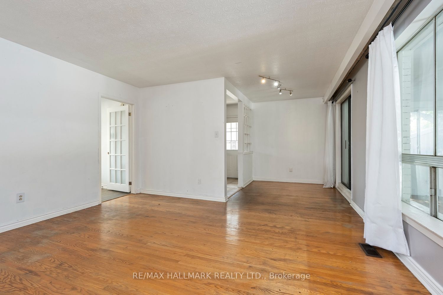 26 Flowertown Avenue