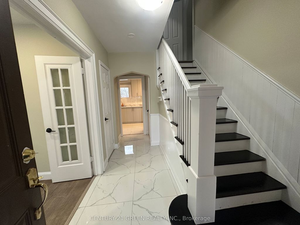 Photo of 5736 Leonard Avenue, Niagara Falls, ON L2G 4R1 (MLS # X12450731)