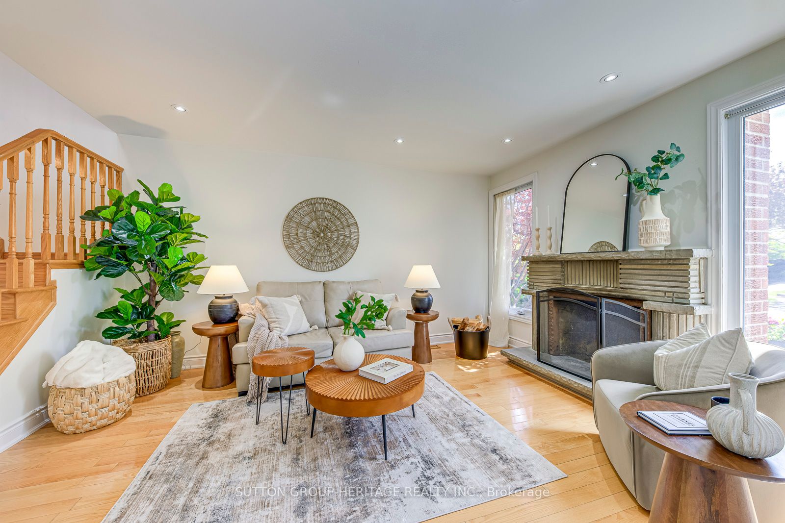 3012 Salerno Crescent