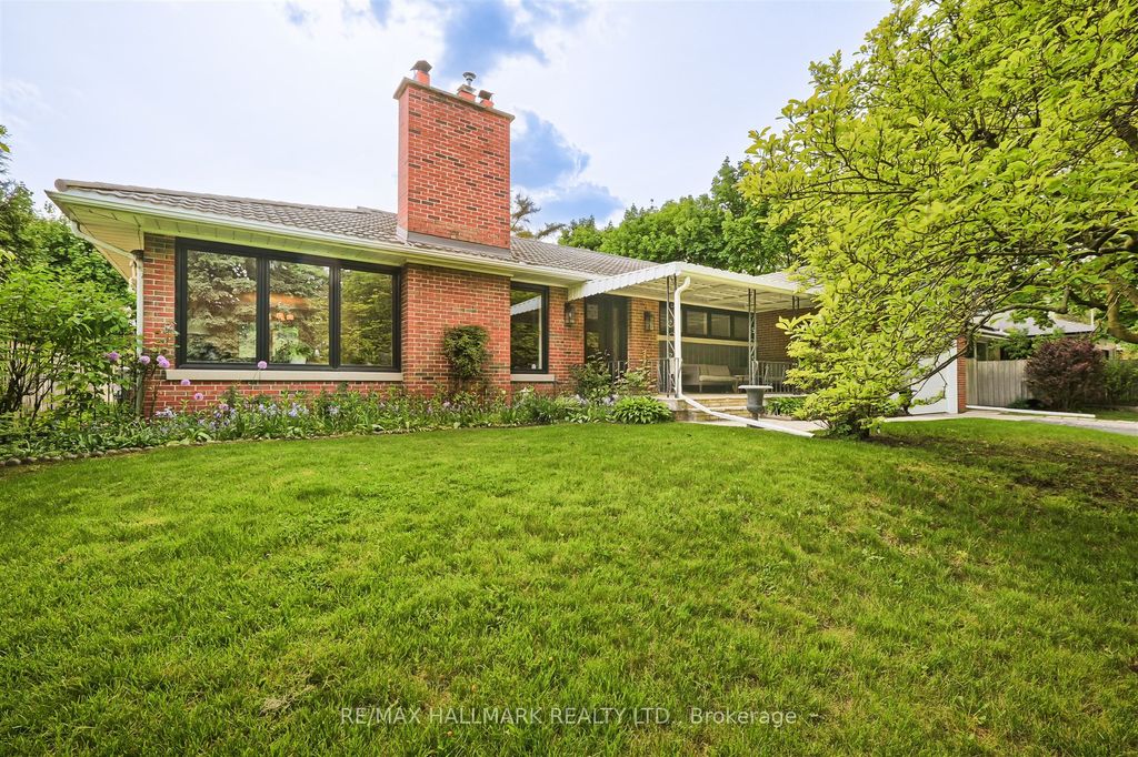 Photo of 1616 Islington Avenue, Toronto, ON M9A 3M6 (MLS # W12400392)