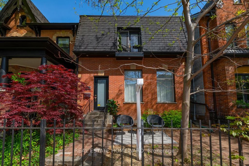 Photo of 136 Spruce Street, Toronto, ON M5A 2J5 (MLS # C12999310)