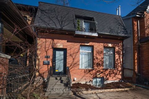 136 Spruce Street Toronto ON M5A 2J5