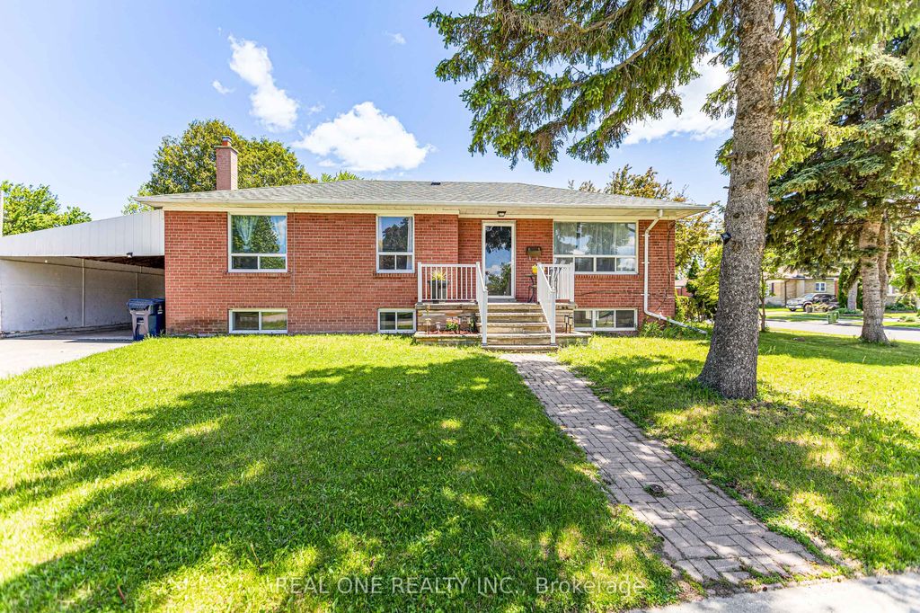 Photo of 1 Gilroy Drive, Toronto, ON M1P 1Z8 (MLS # E13217152)