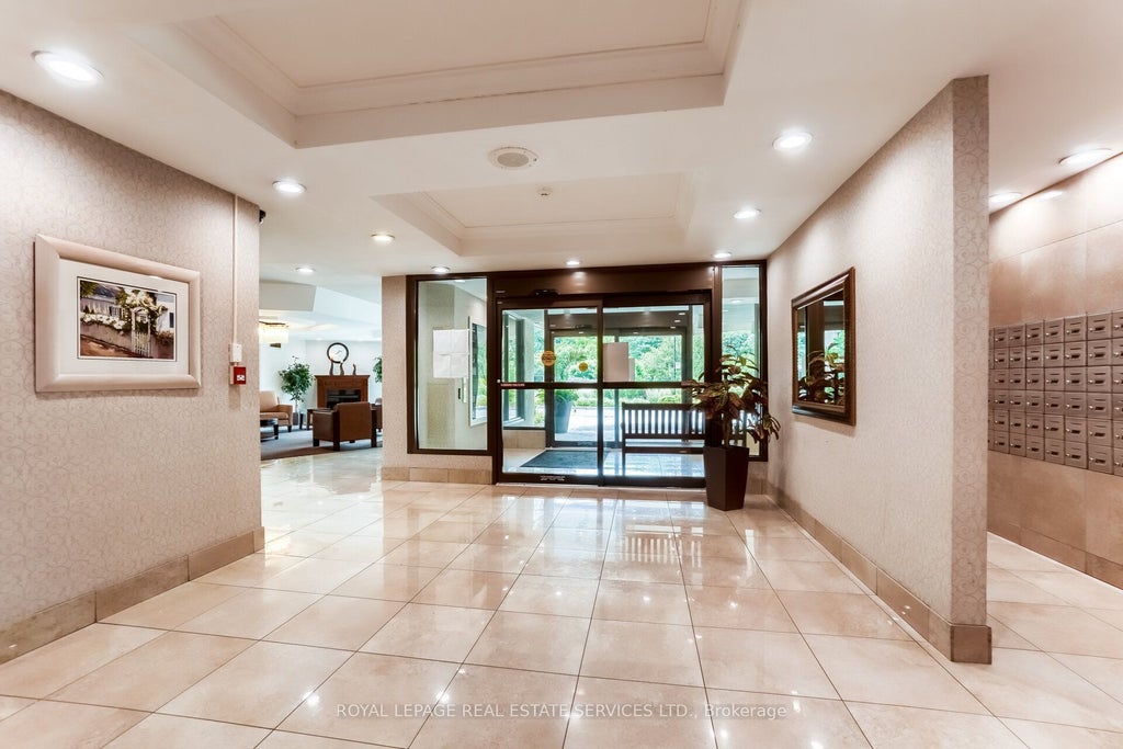 Photo of 2010 Islington Avenue #2305, Toronto, ON M9P 3S8 (MLS # W13818160)