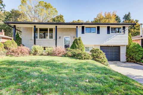 Photo of 39 Kenwood Crescent, Guelph, ON N1H 6E4 (MLS # X12472631)