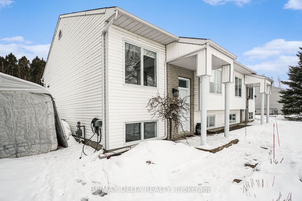 Photo of 542A Devista Boulevard, Alfred and Plantagenet, ON K0B 1A0 (MLS # X12906560)
