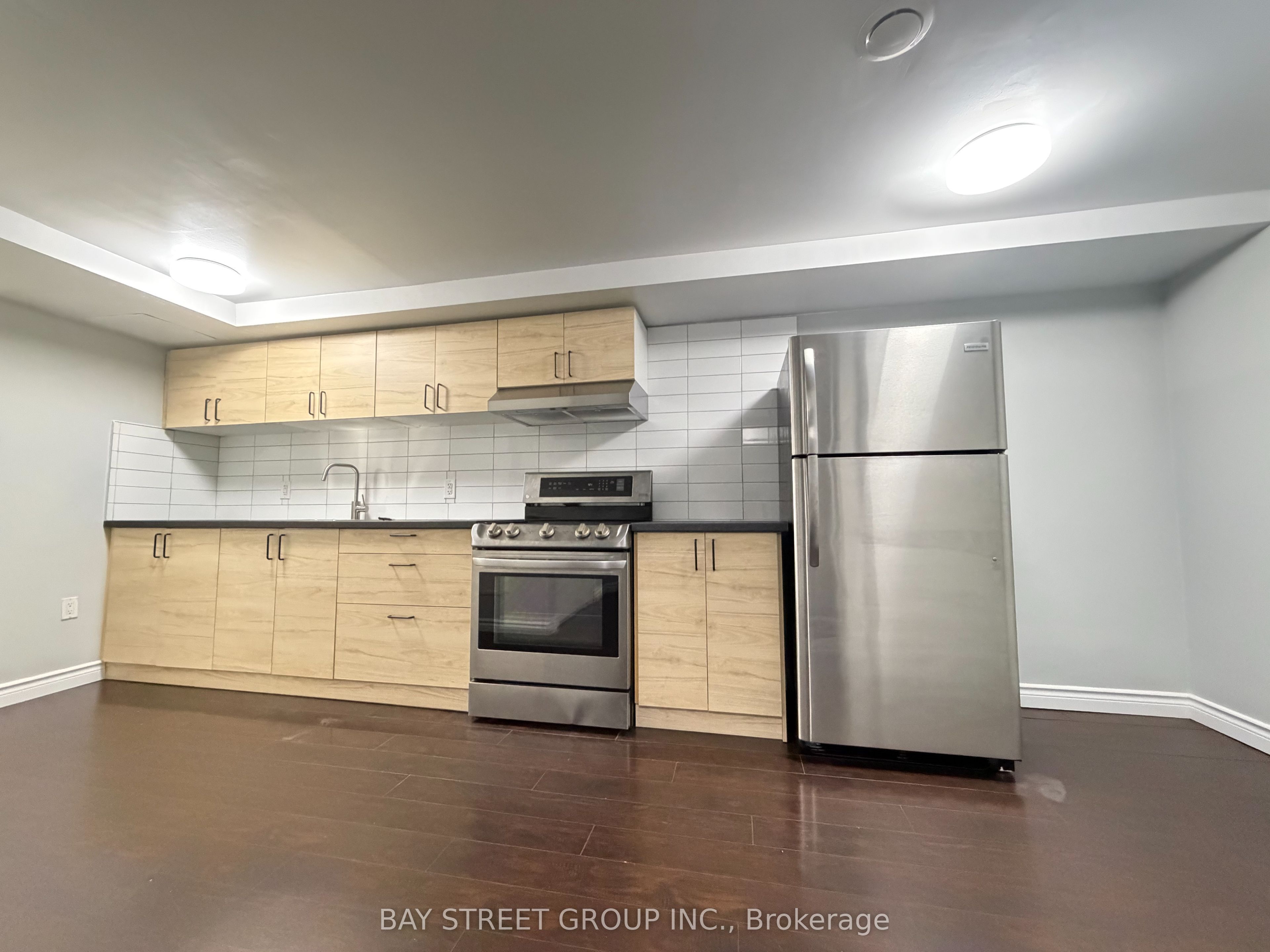 759 Eaglemount Crescent