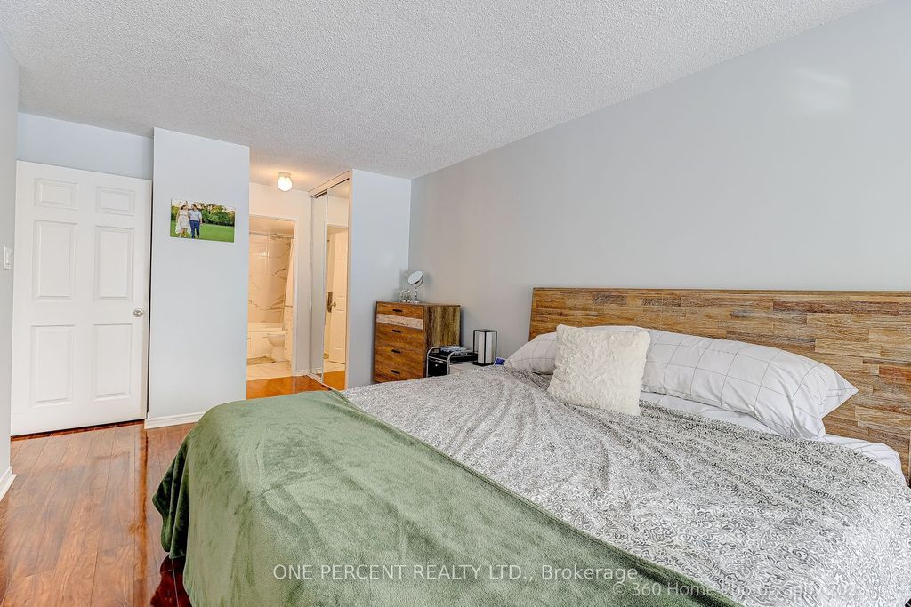Photo of 7 Bishop Avenue #201, Toronto, ON M2M 4J4 (MLS # C12789236)