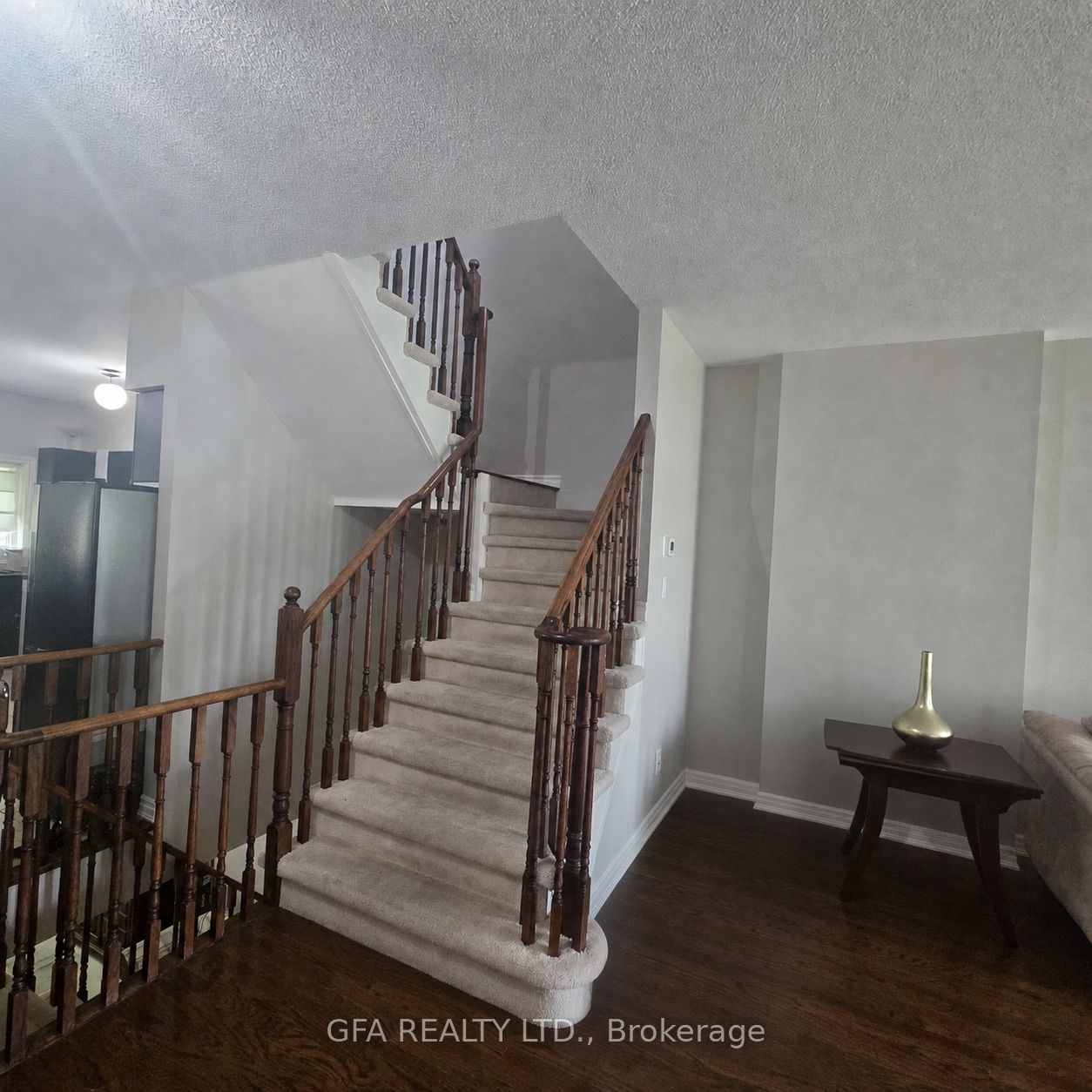 2600 GLENGARRY Road 9